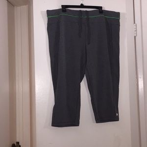 Danskin Now - Capri Pants